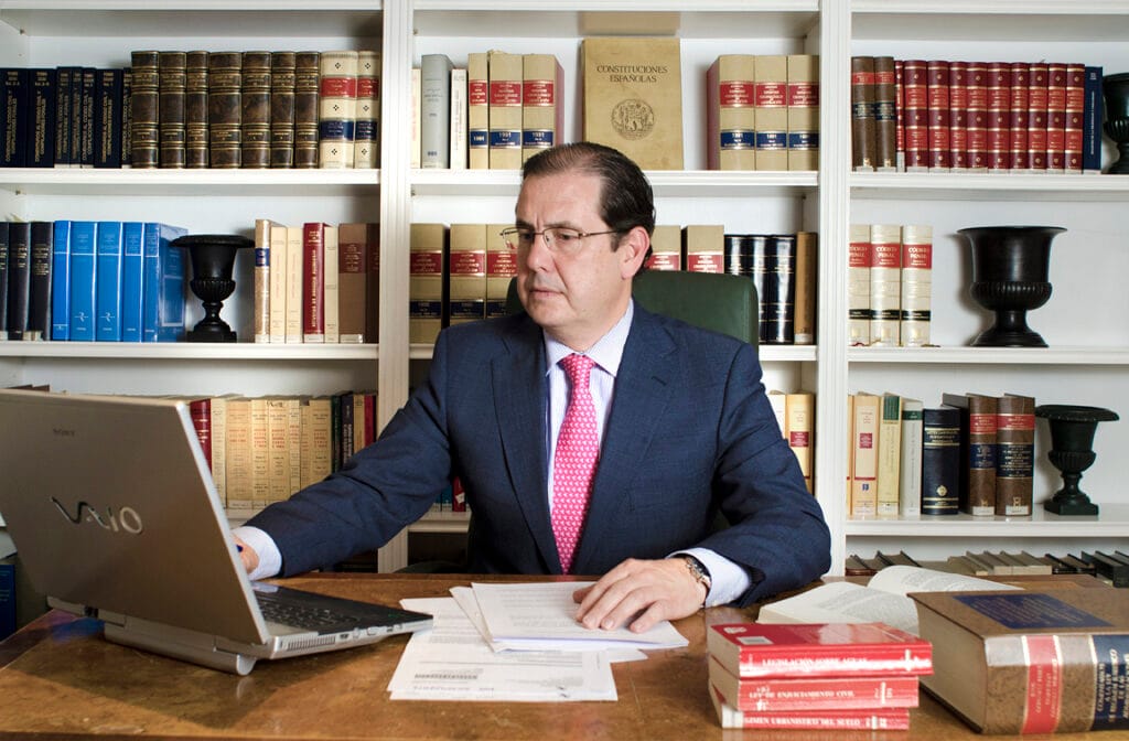 Retrato de Vicente Acacio Collado, Socio Director